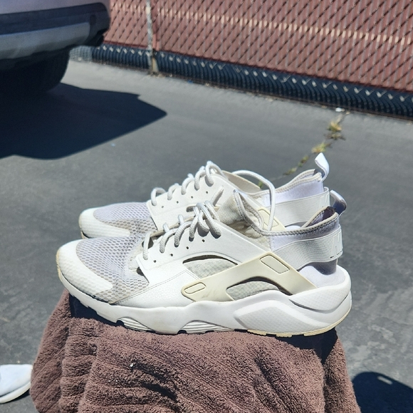 Nike Other - Mens Huarache Sneakers